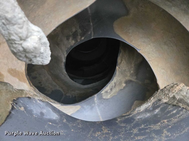 image for item EB1188 2003 Peterbilt 357 ready mix truck