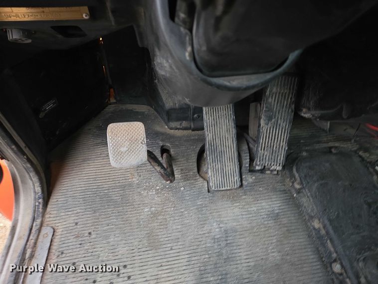 image for item EB1188 2003 Peterbilt 357 ready mix truck