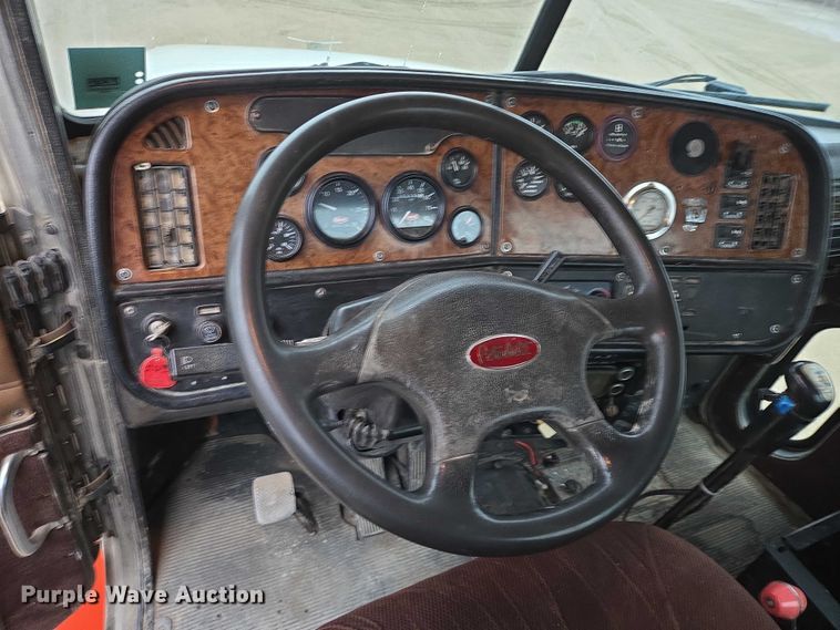 image for item EB1188 2003 Peterbilt 357 ready mix truck