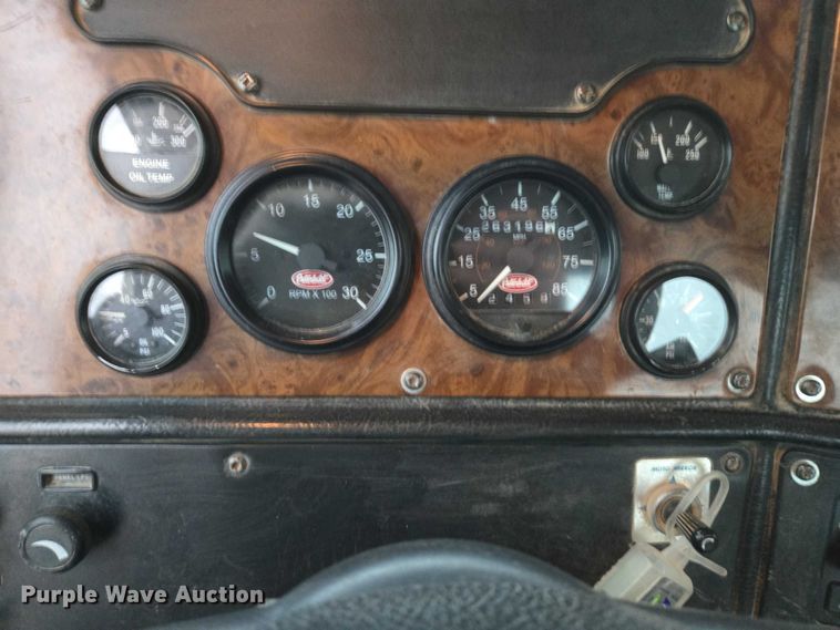 image for item EB1188 2003 Peterbilt 357 ready mix truck