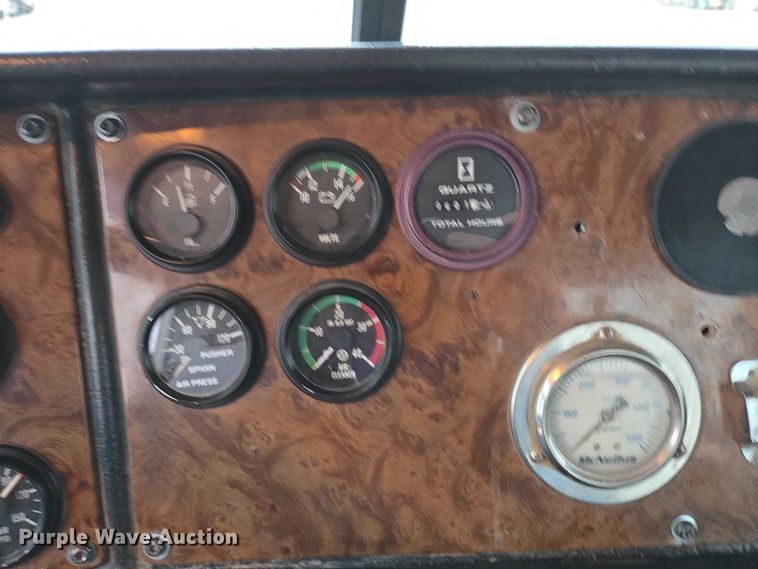 image for item EB1188 2003 Peterbilt 357 ready mix truck