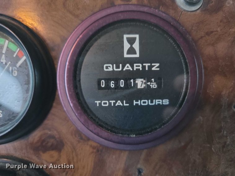 image for item EB1188 2003 Peterbilt 357 ready mix truck