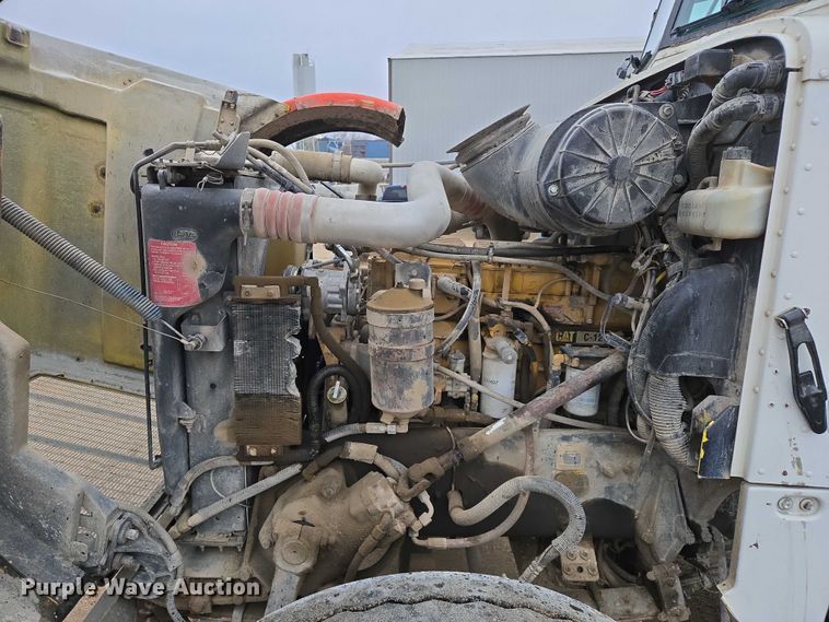 image for item EB1188 2003 Peterbilt 357 ready mix truck