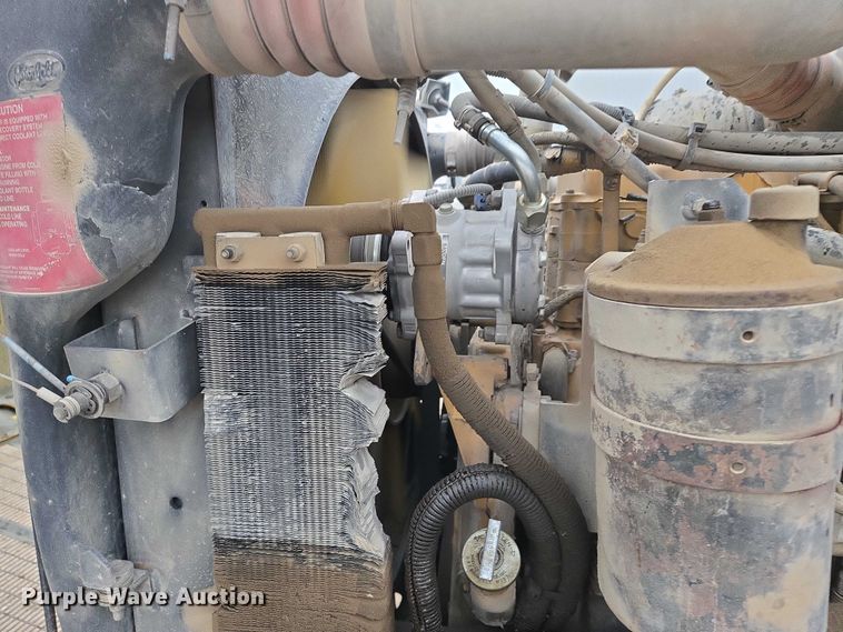 image for item EB1188 2003 Peterbilt 357 ready mix truck