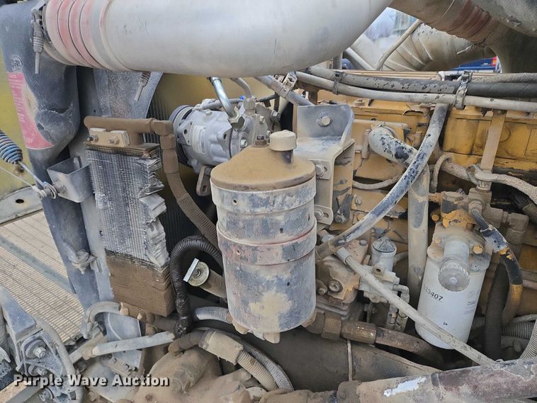 image for item EB1188 2003 Peterbilt 357 ready mix truck