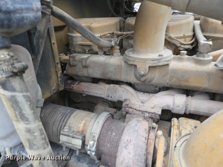 image for item EB1188 2003 Peterbilt 357 ready mix truck