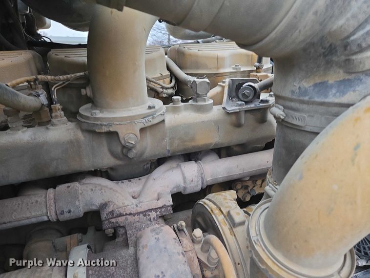 image for item EB1188 2003 Peterbilt 357 ready mix truck