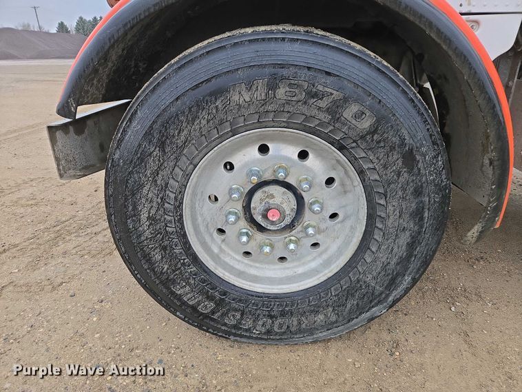 image for item EB1188 2003 Peterbilt 357 ready mix truck