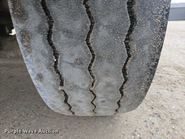 image for item EB1188 2003 Peterbilt 357 ready mix truck