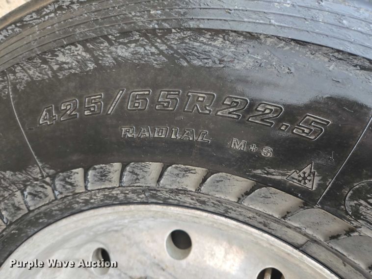 image for item EB1188 2003 Peterbilt 357 ready mix truck