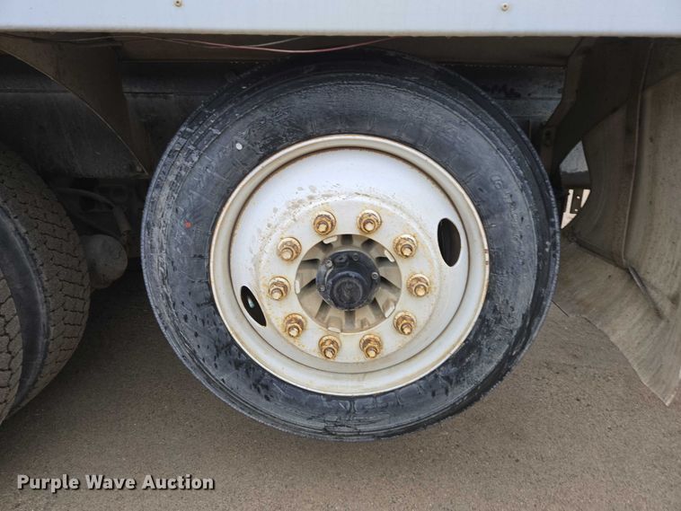 image for item EB1188 2003 Peterbilt 357 ready mix truck