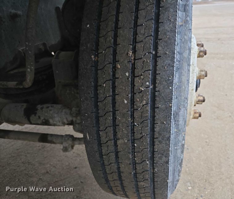 image for item EB1188 2003 Peterbilt 357 ready mix truck