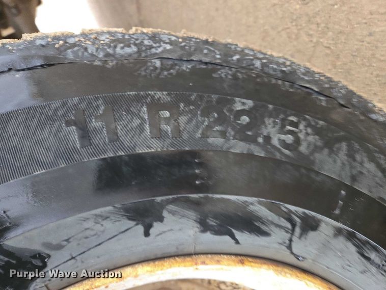 image for item EB1188 2003 Peterbilt 357 ready mix truck