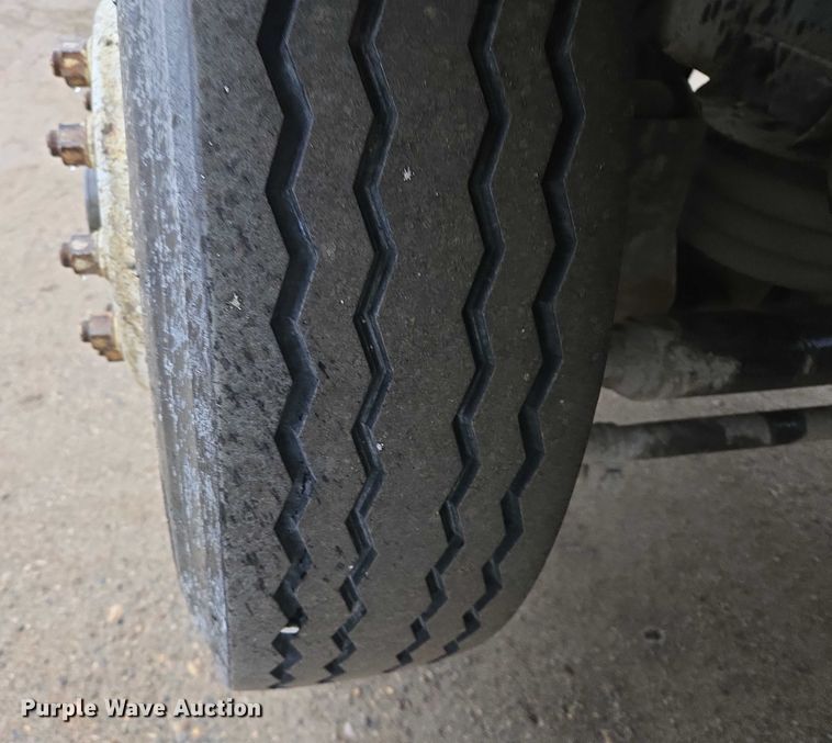 image for item EB1188 2003 Peterbilt 357 ready mix truck