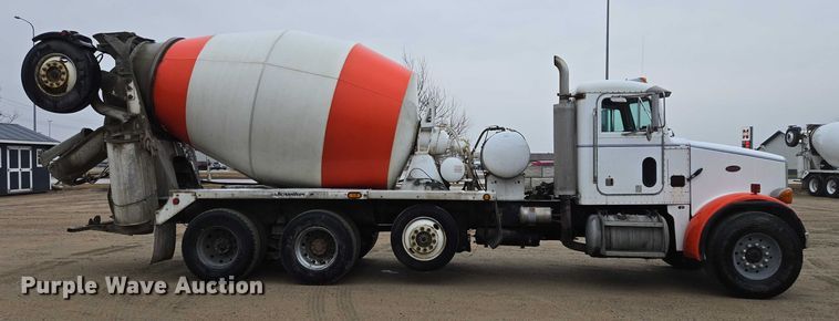 image for item EB1189 2000 Peterbilt 357 ready mix truck