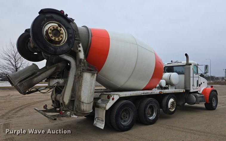 image for item EB1189 2000 Peterbilt 357 ready mix truck
