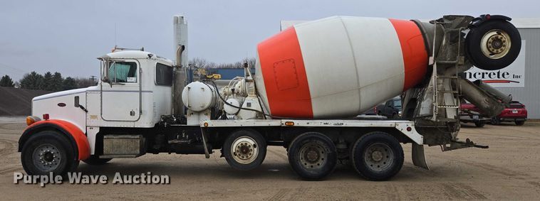 image for item EB1189 2000 Peterbilt 357 ready mix truck