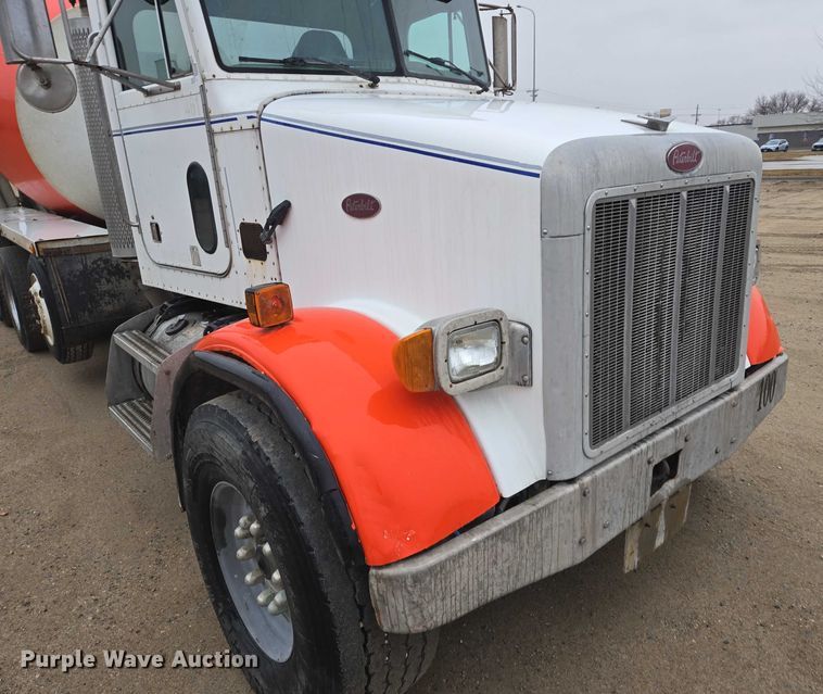 image for item EB1189 2000 Peterbilt 357 ready mix truck