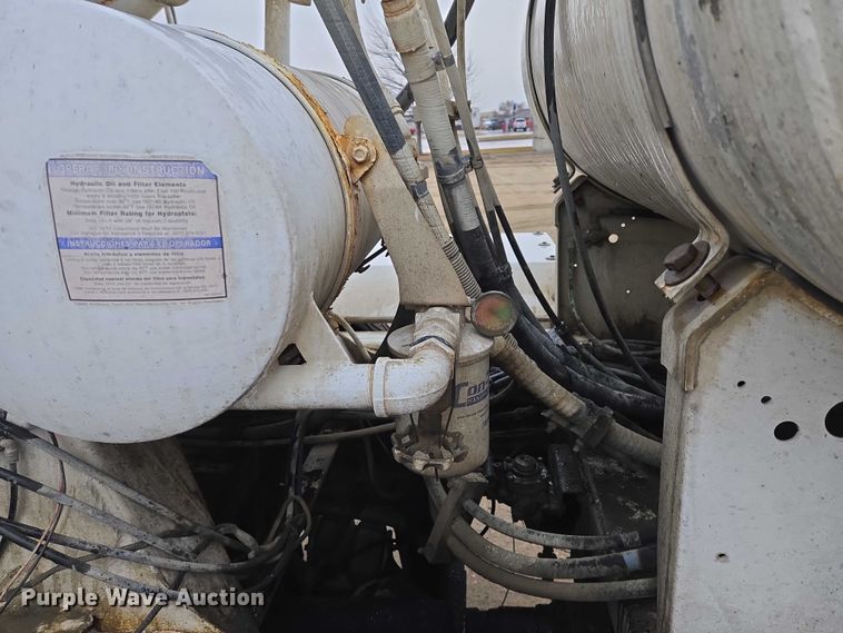 image for item EB1189 2000 Peterbilt 357 ready mix truck