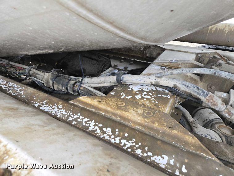 image for item EB1189 2000 Peterbilt 357 ready mix truck