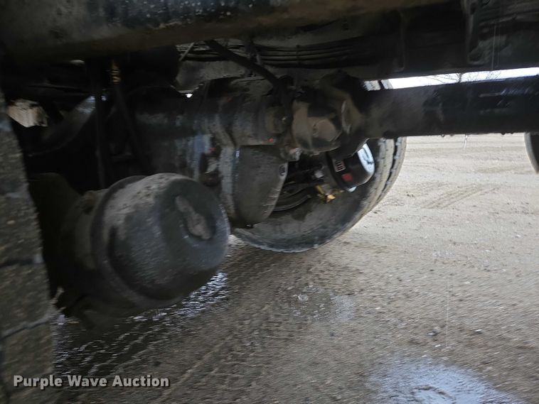 image for item EB1189 2000 Peterbilt 357 ready mix truck