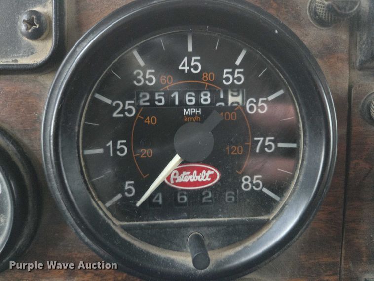 image for item EB1189 2000 Peterbilt 357 ready mix truck