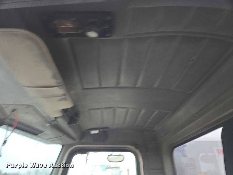 image for item EB1189 2000 Peterbilt 357 ready mix truck