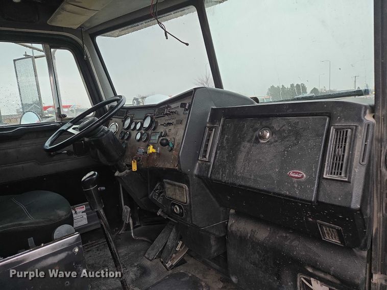 image for item EB1189 2000 Peterbilt 357 ready mix truck