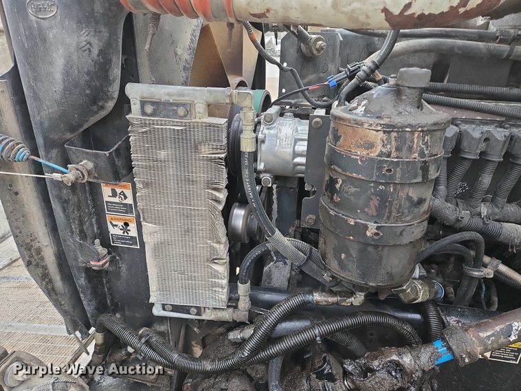 image for item EB1189 2000 Peterbilt 357 ready mix truck