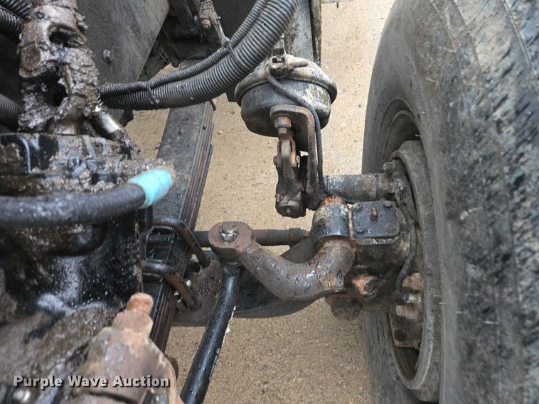 image for item EB1189 2000 Peterbilt 357 ready mix truck