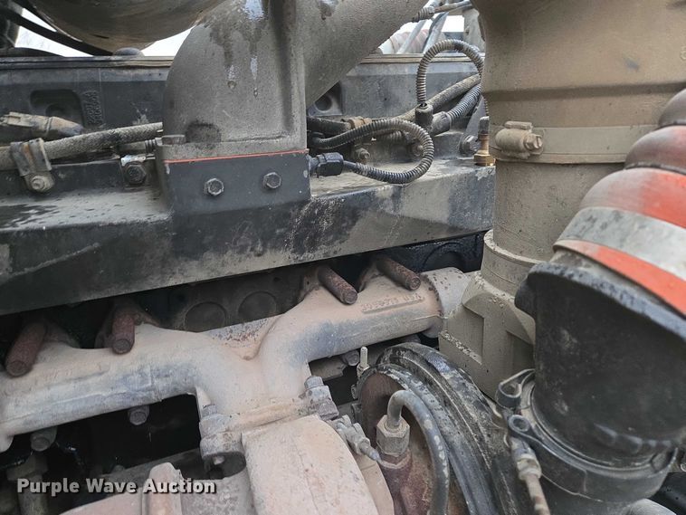 image for item EB1189 2000 Peterbilt 357 ready mix truck