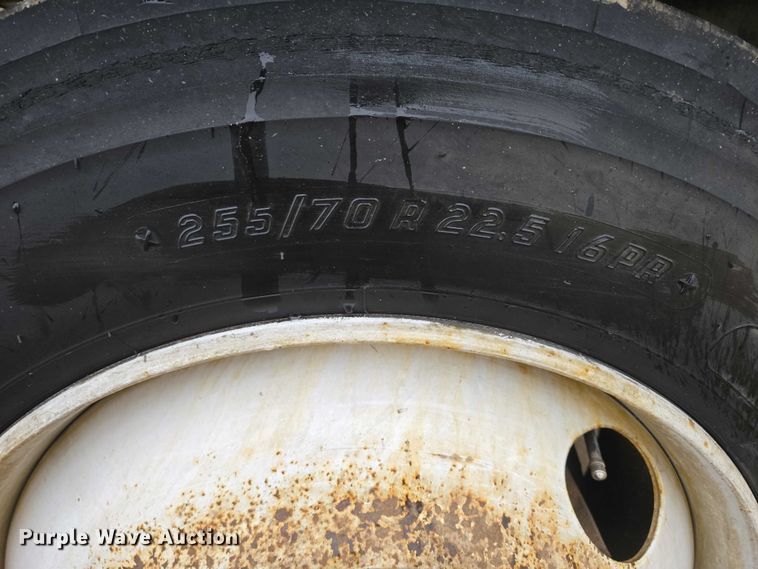 image for item EB1189 2000 Peterbilt 357 ready mix truck