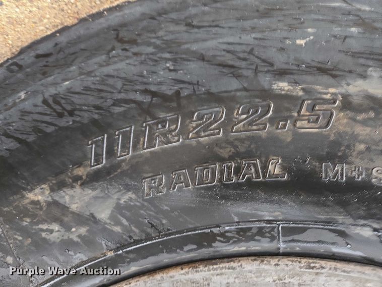 image for item EB1189 2000 Peterbilt 357 ready mix truck