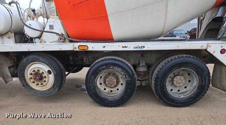 image for item EB1189 2000 Peterbilt 357 ready mix truck