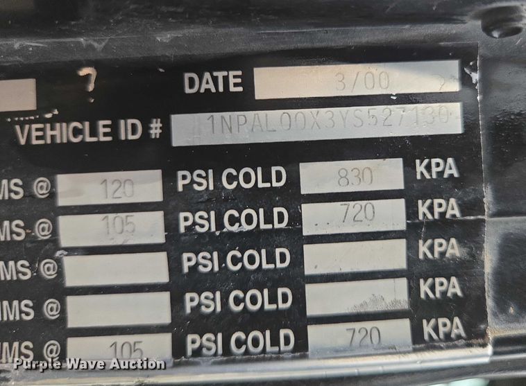 image for item EB1189 2000 Peterbilt 357 ready mix truck