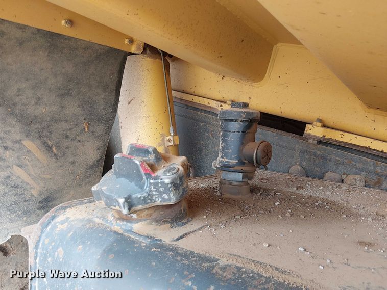 image for item EC1225 2015 Komatsu KHD605-7E0 haul truck