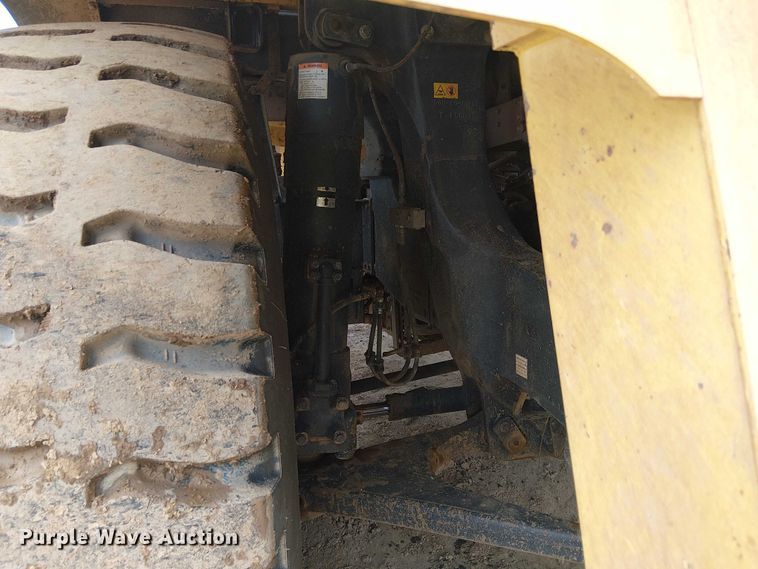 image for item EC1225 2015 Komatsu KHD605-7E0 haul truck