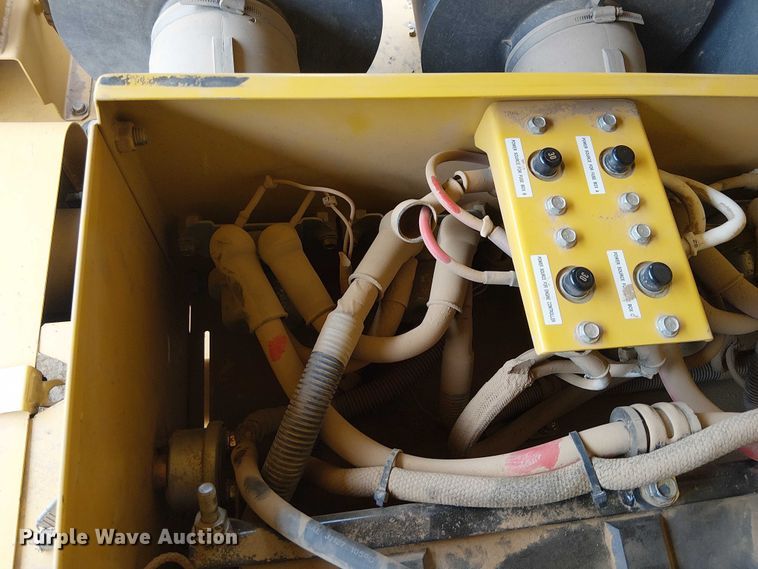 image for item EC1225 2015 Komatsu KHD605-7E0 haul truck