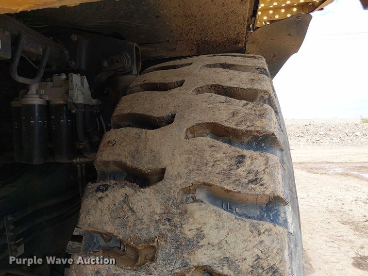 image for item EC1225 2015 Komatsu KHD605-7E0 haul truck