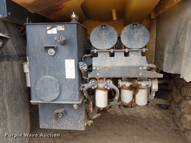 image for item EC1226 2017 Komatsu HD605-8 haul truck