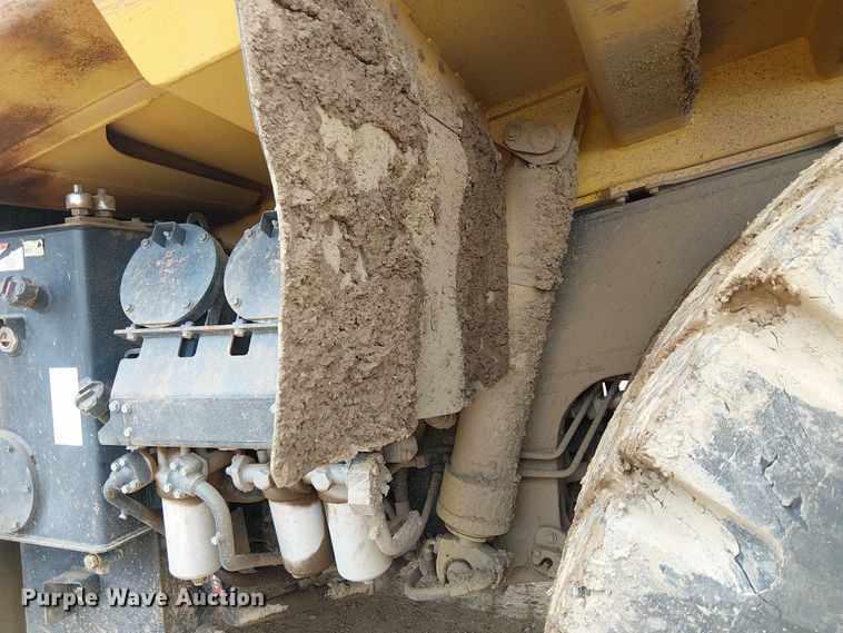 image for item EC1226 2017 Komatsu HD605-8 haul truck