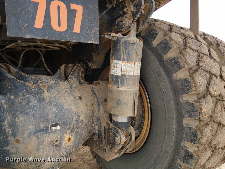 image for item EC1226 2017 Komatsu HD605-8 haul truck