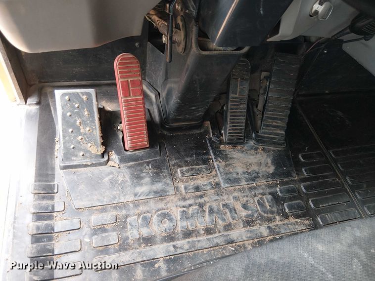 image for item EC1226 2017 Komatsu HD605-8 haul truck