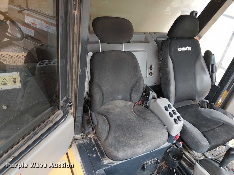 image for item EC1226 2017 Komatsu HD605-8 haul truck