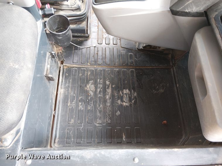 image for item EC1226 2017 Komatsu HD605-8 haul truck