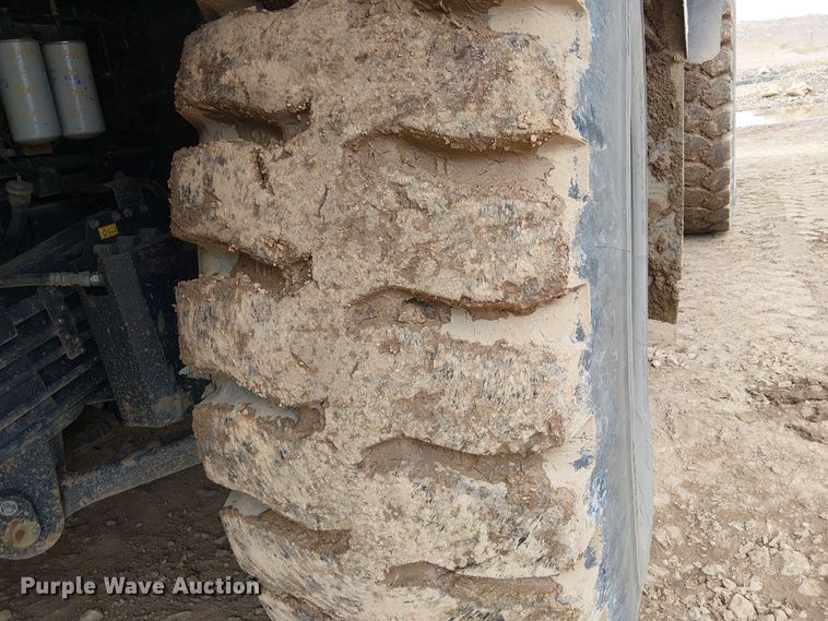 image for item EC1226 2017 Komatsu HD605-8 haul truck