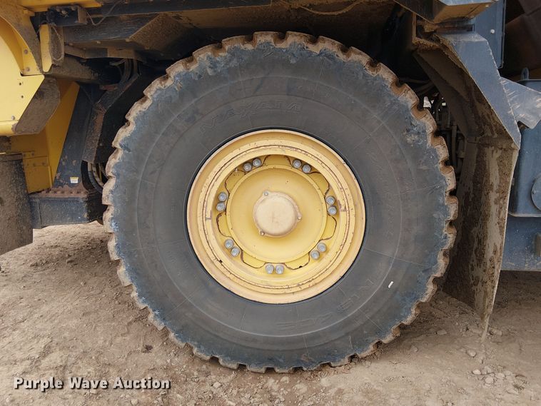 image for item EC1226 2017 Komatsu HD605-8 haul truck