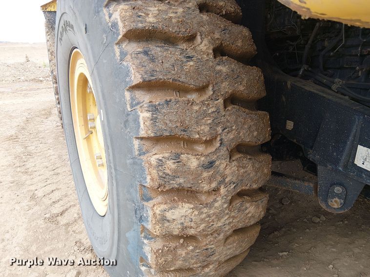 image for item EC1226 2017 Komatsu HD605-8 haul truck