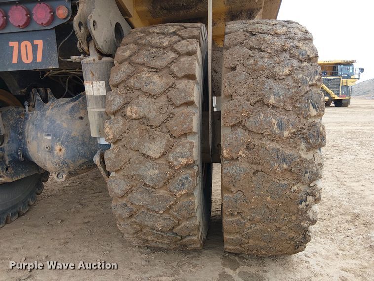 image for item EC1226 2017 Komatsu HD605-8 haul truck