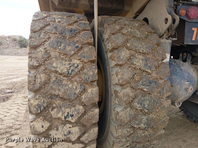 image for item EC1226 2017 Komatsu HD605-8 haul truck